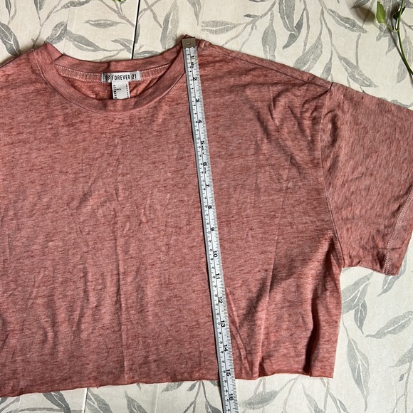 FOREVER 21 | CROP TOP TEE - Picture 2 of 7